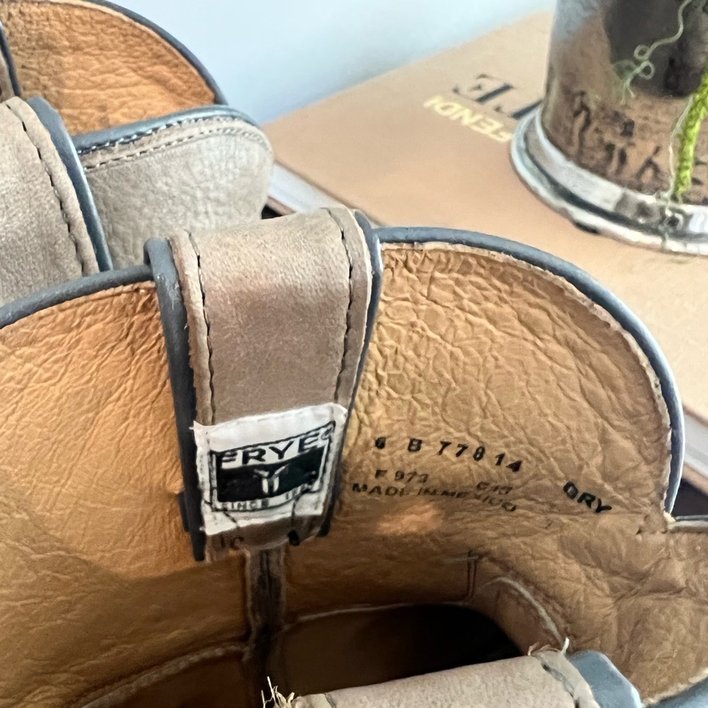 Frye Billy Short Boot - Picture 8 of 10
